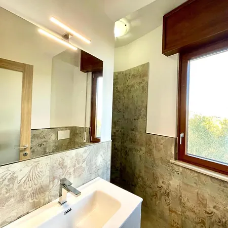 Lägenhet Hostdomus - La Rocca Garlenda