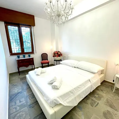 Hostdomus - La Rocca Garlenda