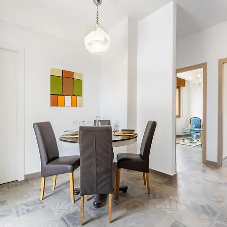 Apartamento Hostdomus - La Rocca Garlenda