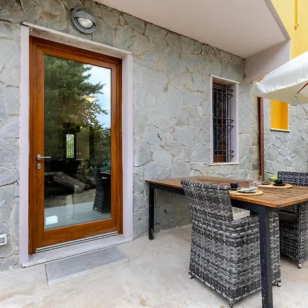 Hostdomus - La Rocca